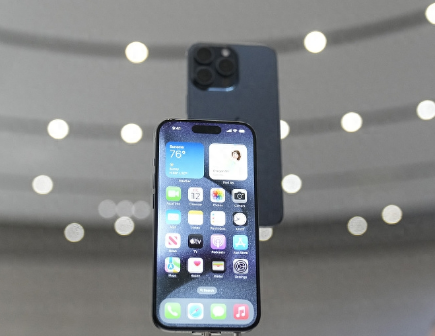 雅星镇Apple维修站分享买iPhone15还是华为Mate60 